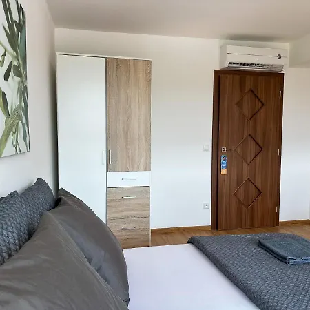 Lux Residence, A/c, Vip Parking, View Apartment Banska Bystrica